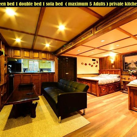 Salmon Magwood Guesthouse Торонто Екстер'єр фото