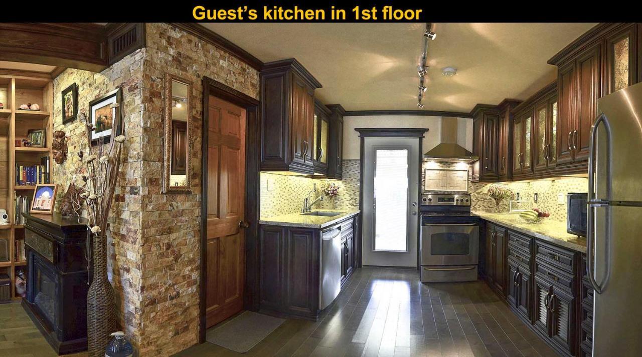 Salmon Magwood Guesthouse Торонто Екстер'єр фото